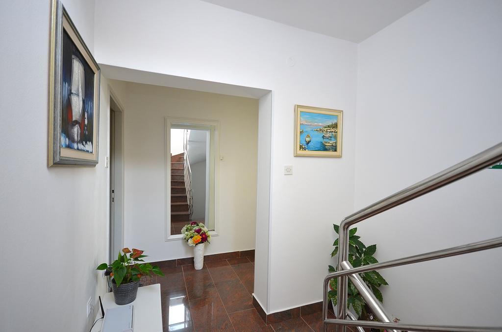 Apartments Miriam Srima Водице Экстерьер фото